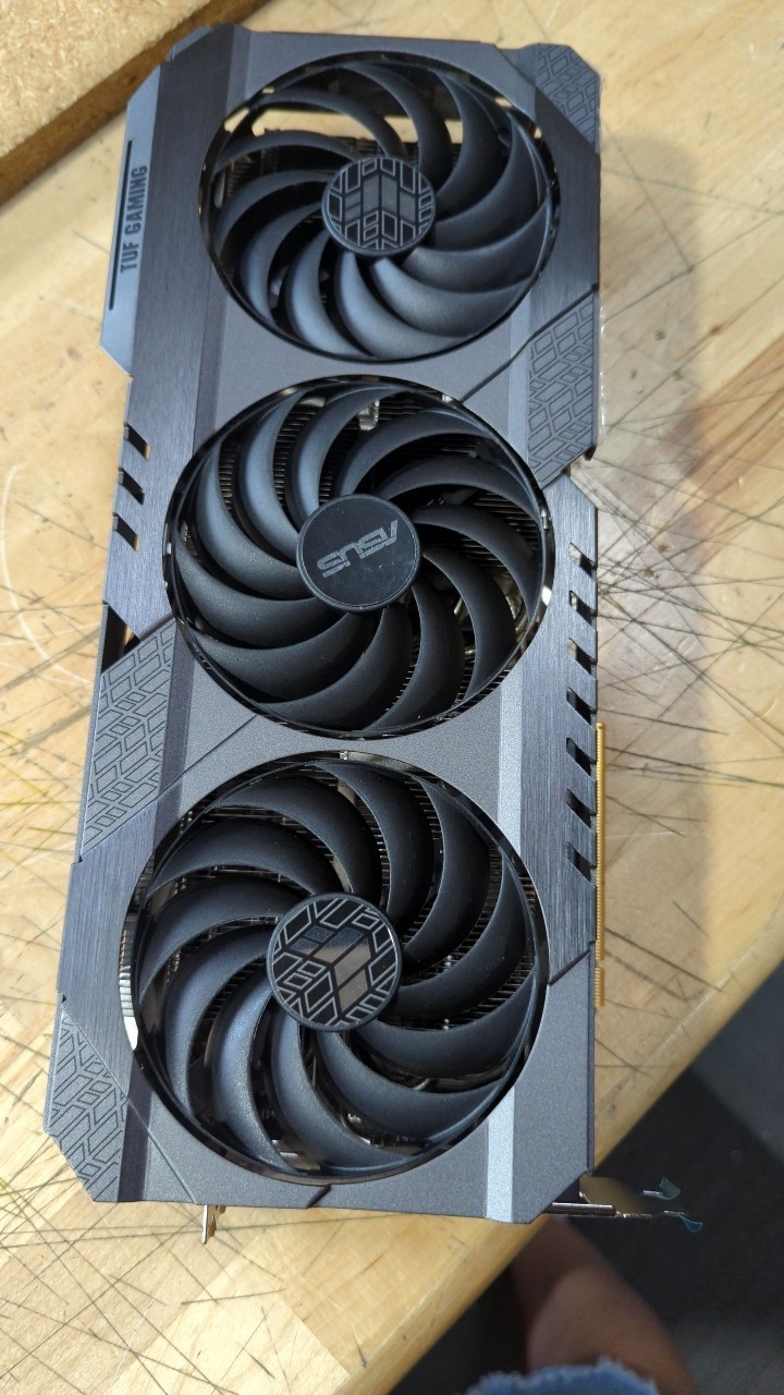 أفضل عرض من BH لقطع الغيار: كر - مراجعة Graphics Card 24Gb Gddr6X وسعره