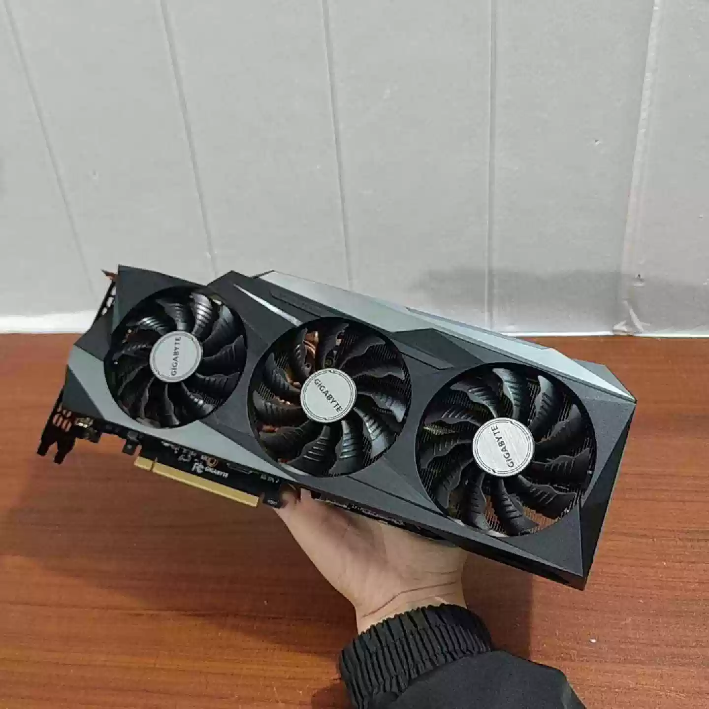 بطاقة رسومات RTX 3090 بذاكرة G - مراجعة Graphics Card 24Gb Gddr6X وسعره
